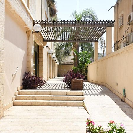 Peaceful 2Br In Noga By Holyguest Apartment Tel Aviv Exterior photo