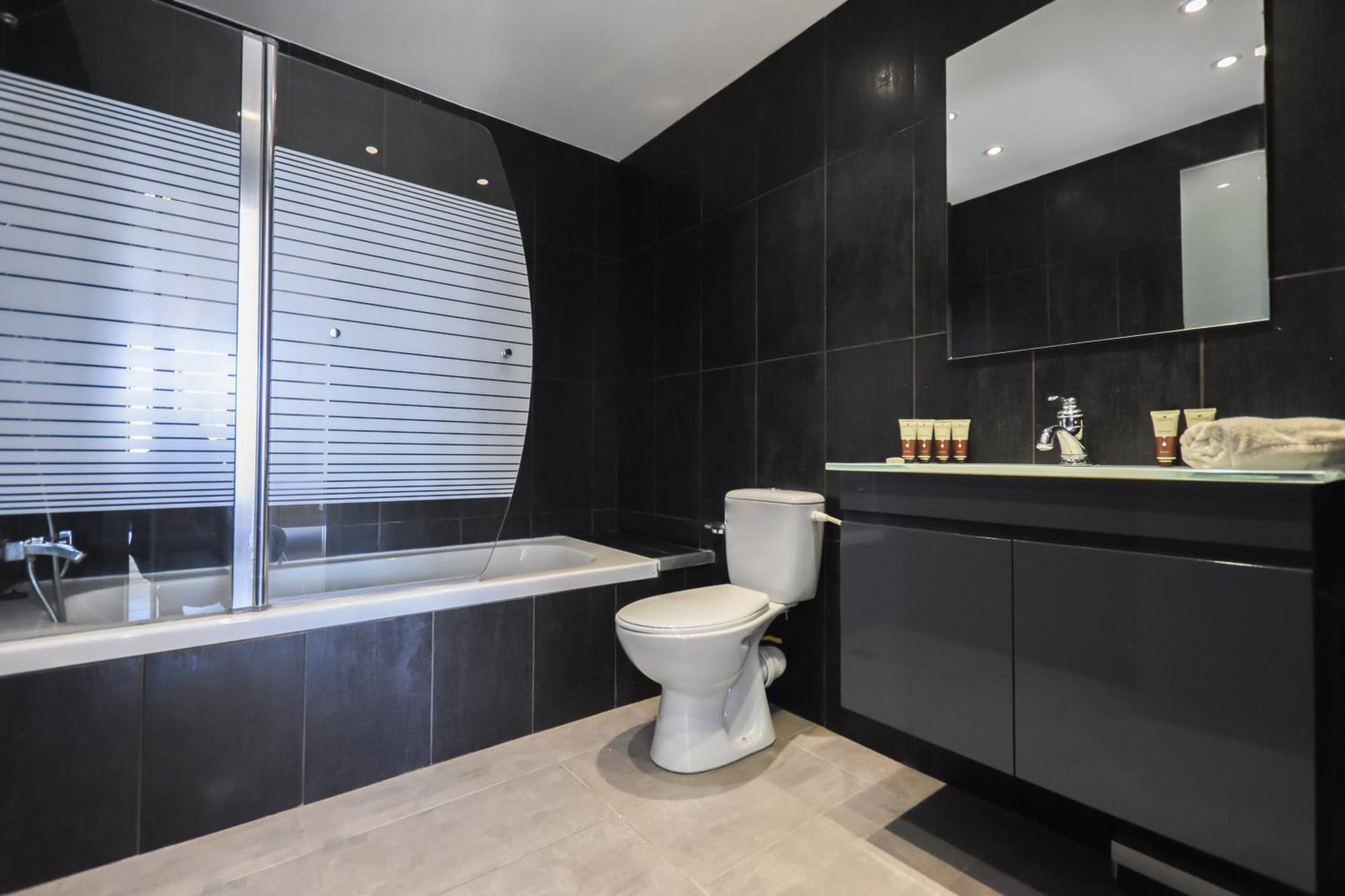 Peaceful 2Br In Noga By Holyguest Apartment Tel Aviv Exterior photo